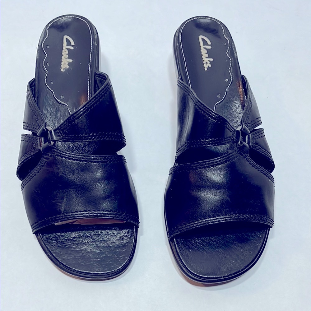Clarks Women's 7.5 Black Garland Sandals Slip-on Wedge Motorcycle Biker Babe